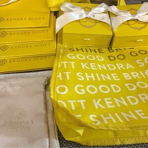 Kendra Scott - 2 boxes, 2 jewelry pouches, tissue paper, tote, 4 gift bags